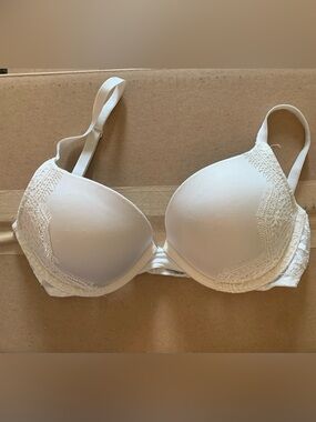 *3 for $20* Victoria’s Secret White Lace Bra